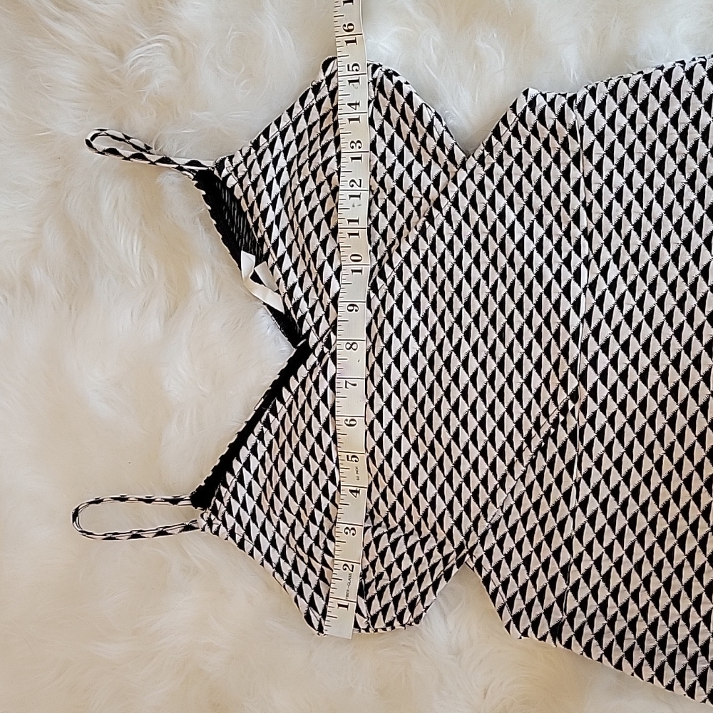 Sexy Geometric Cutout Dress - Picture 6 of 10